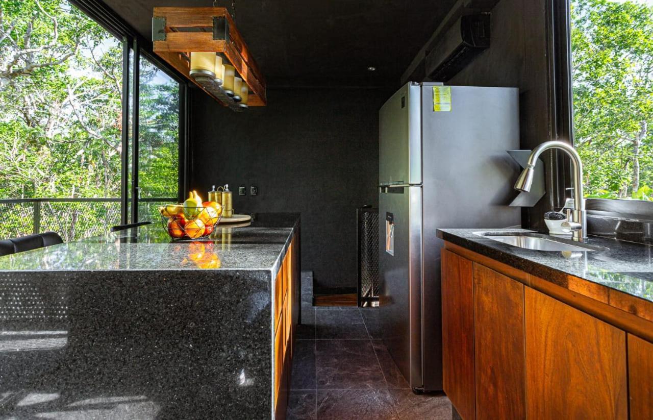 Tiny House En La Selva Con Cenote Natural Privado ตูลุม ภายนอก รูปภาพ